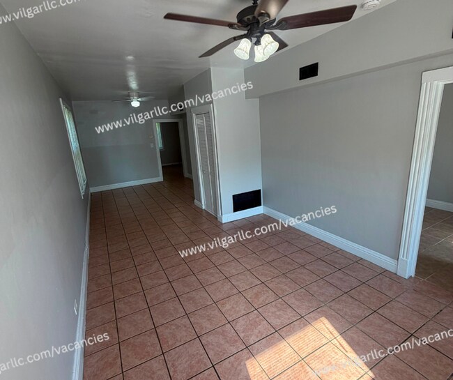 Building Photo - 5634 Claude Ave
