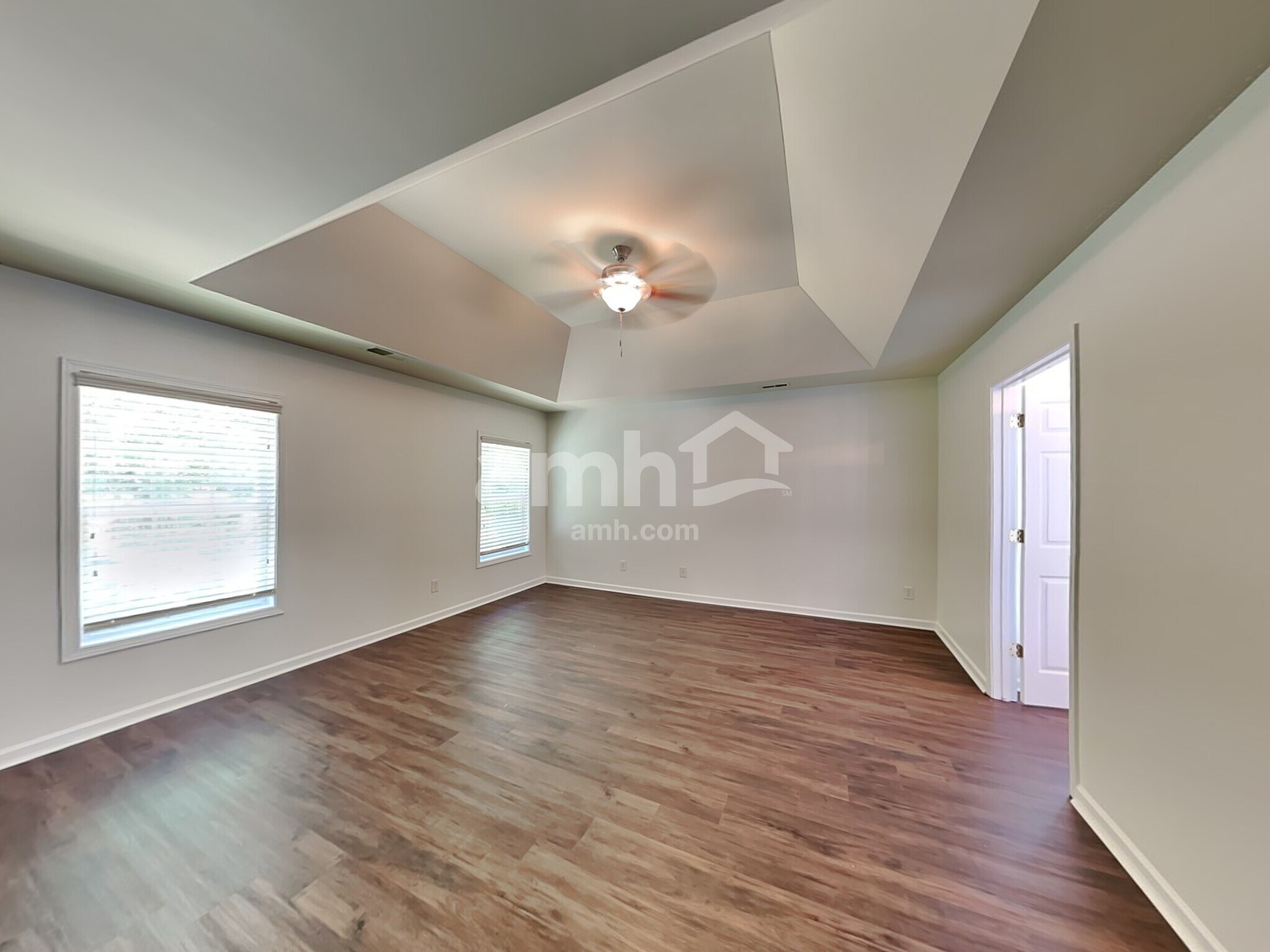 Building Photo - 9839 Jeanette Cir