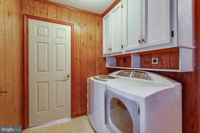 Building Photo - 12225 Tall Pines Ct