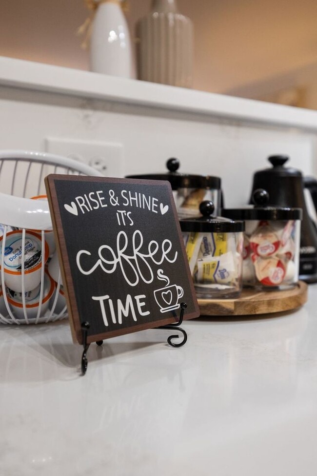 Building Photo - 8232 Concord Ln