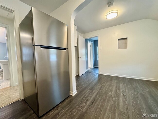 Building Photo - 268 Callodine Ave