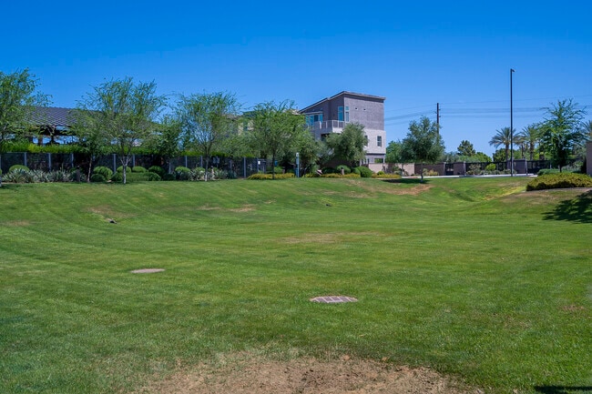 Building Photo - 7050 W Carter Dr