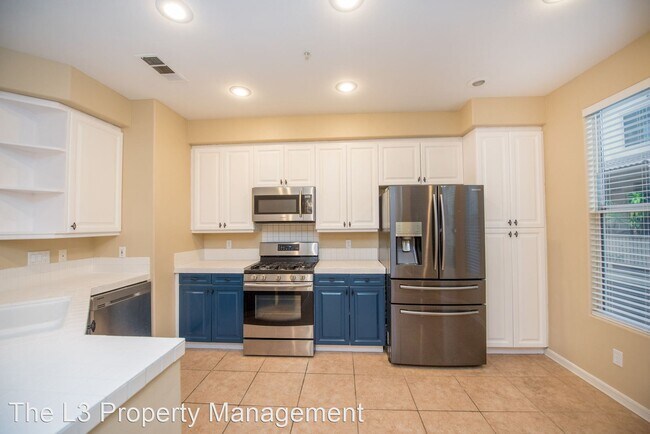 Building Photo - 3 br, 2.5 bath House - 442 W Summerfield Cir