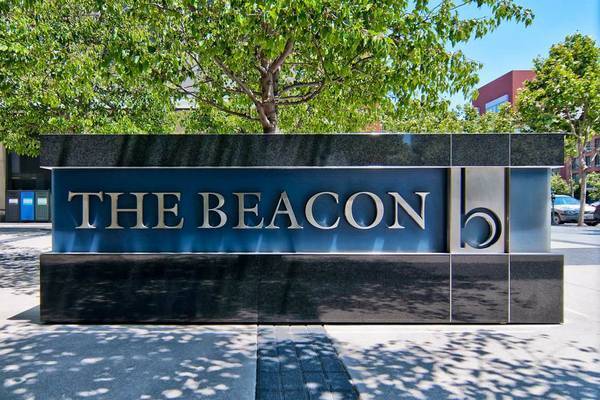 Building Photo - 260 King St