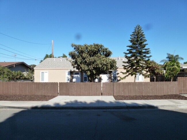 Building Photo - 785-787 18th St