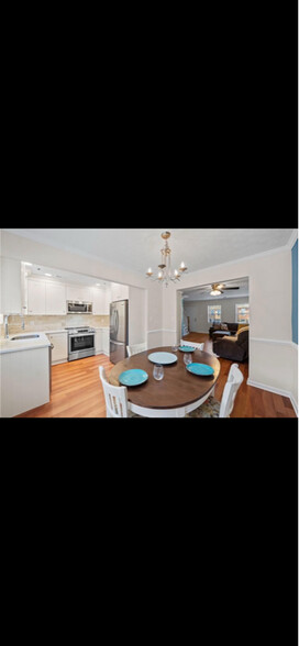 Building Photo - 245 Winding River Dr
