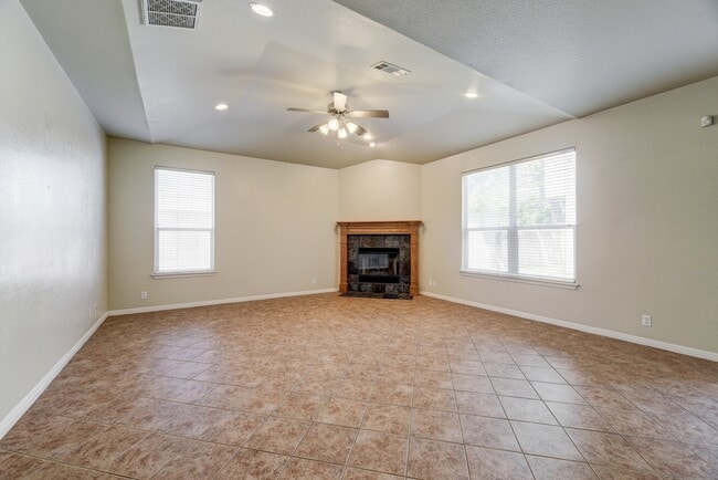 Building Photo - 5304 Evans Ave