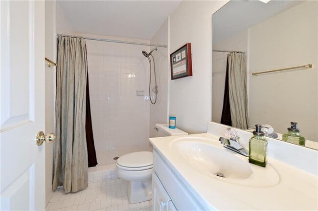 Building Photo - 8903 Carroll Manor Dr