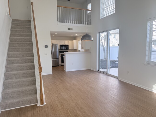 Building Photo - 9420 Meadowmont View Dr