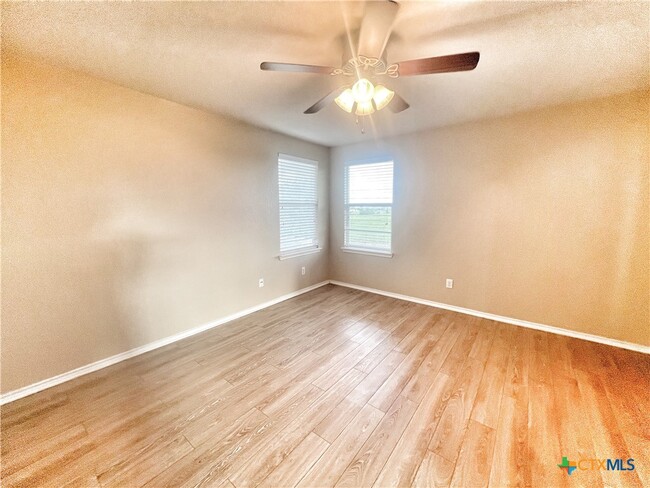 Building Photo - 525 Tom Kemp Dr