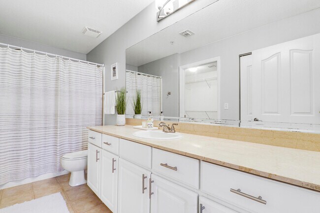 Building Photo - 275 Murcia Dr