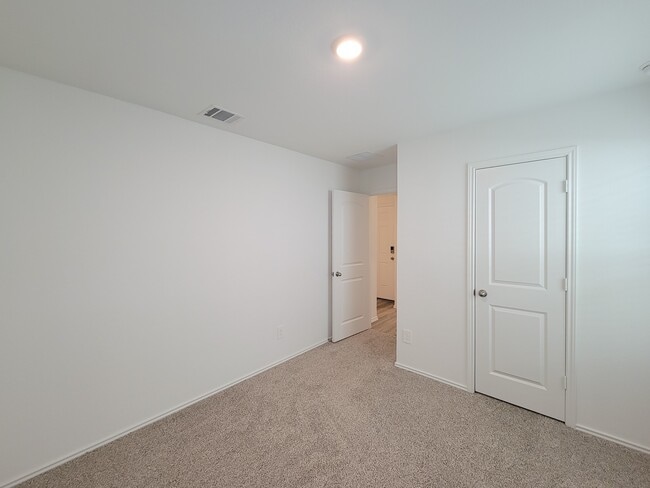 Building Photo - 23651 Silver Concord Dr