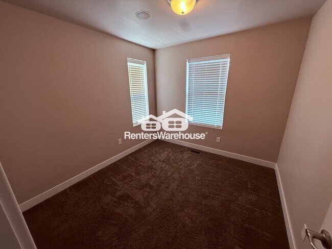Building Photo - 7535 Vinci Pl