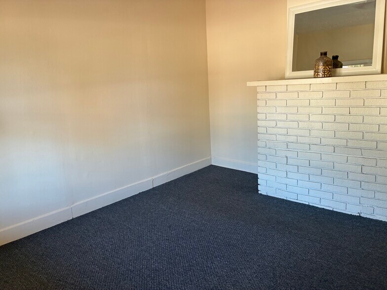 Building Photo - 152 3rd St NW