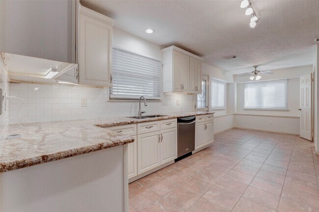 Building Photo - 22618 Dabney Manor Ln