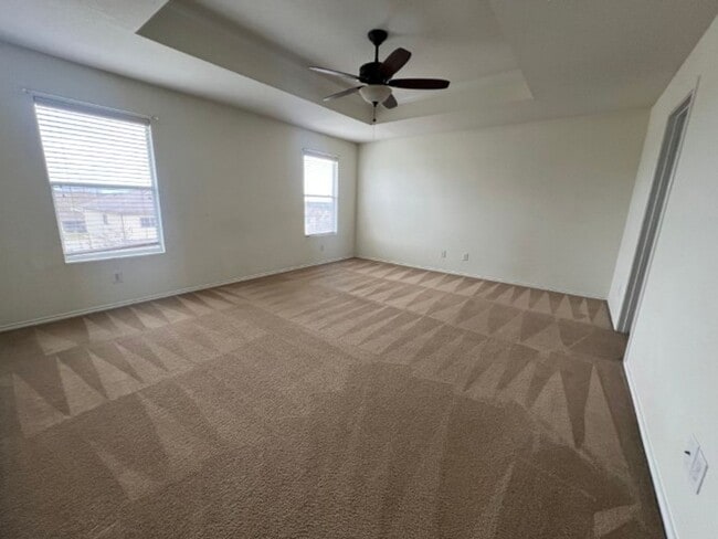 Building Photo - Charming Home Willow Bridge Subdivision