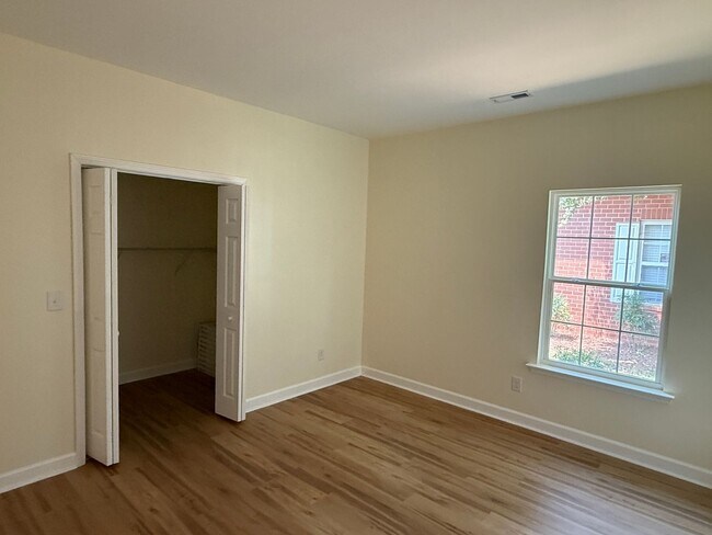 Building Photo - 7045 Somerset Springs Dr
