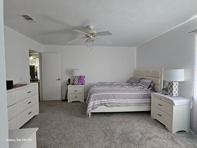 Building Photo - 7628 Shadow Bay Dr