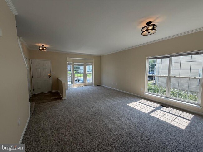 Building Photo - 359 Snyder Ln