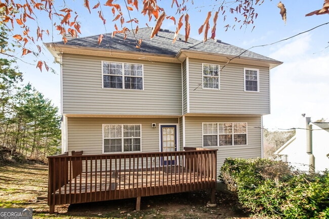 Building Photo - 1042 Whispering Woods Dr