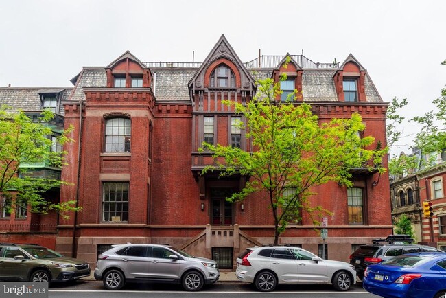 Building Photo - 2047 Spruce St