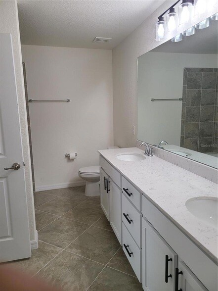 Building Photo - 1010 Tidewater Shores Loop