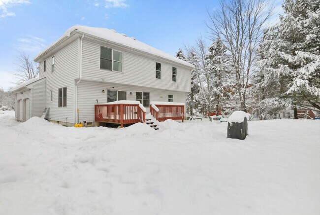 Building Photo - 153 Bull Run