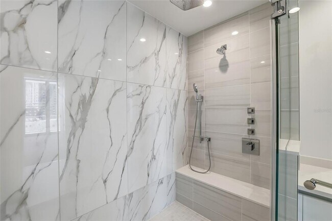 Building Photo - 400 Central Ave