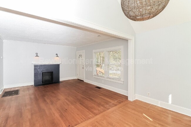 Building Photo - 371 Haas Ave SE