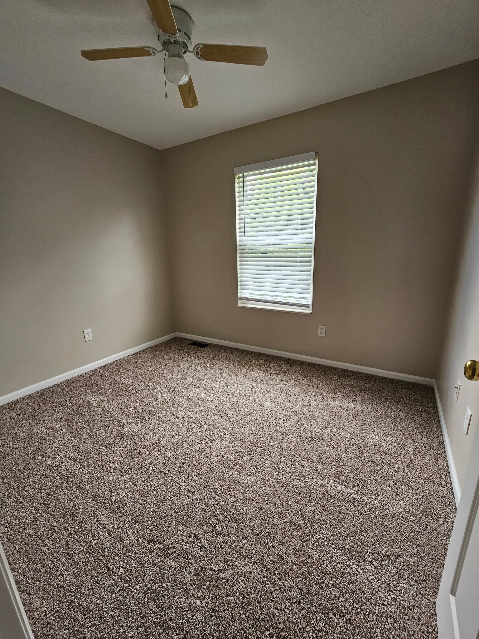 Bedroom 3 - 101 Courtright East Rd