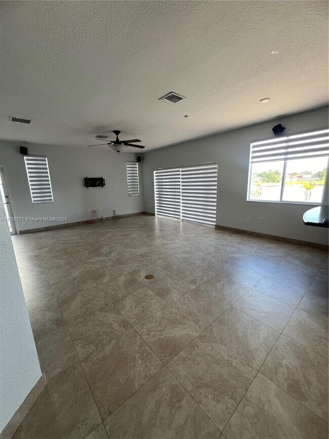 Building Photo - 15272 Southwest 11th Street, Miami, FL 331...