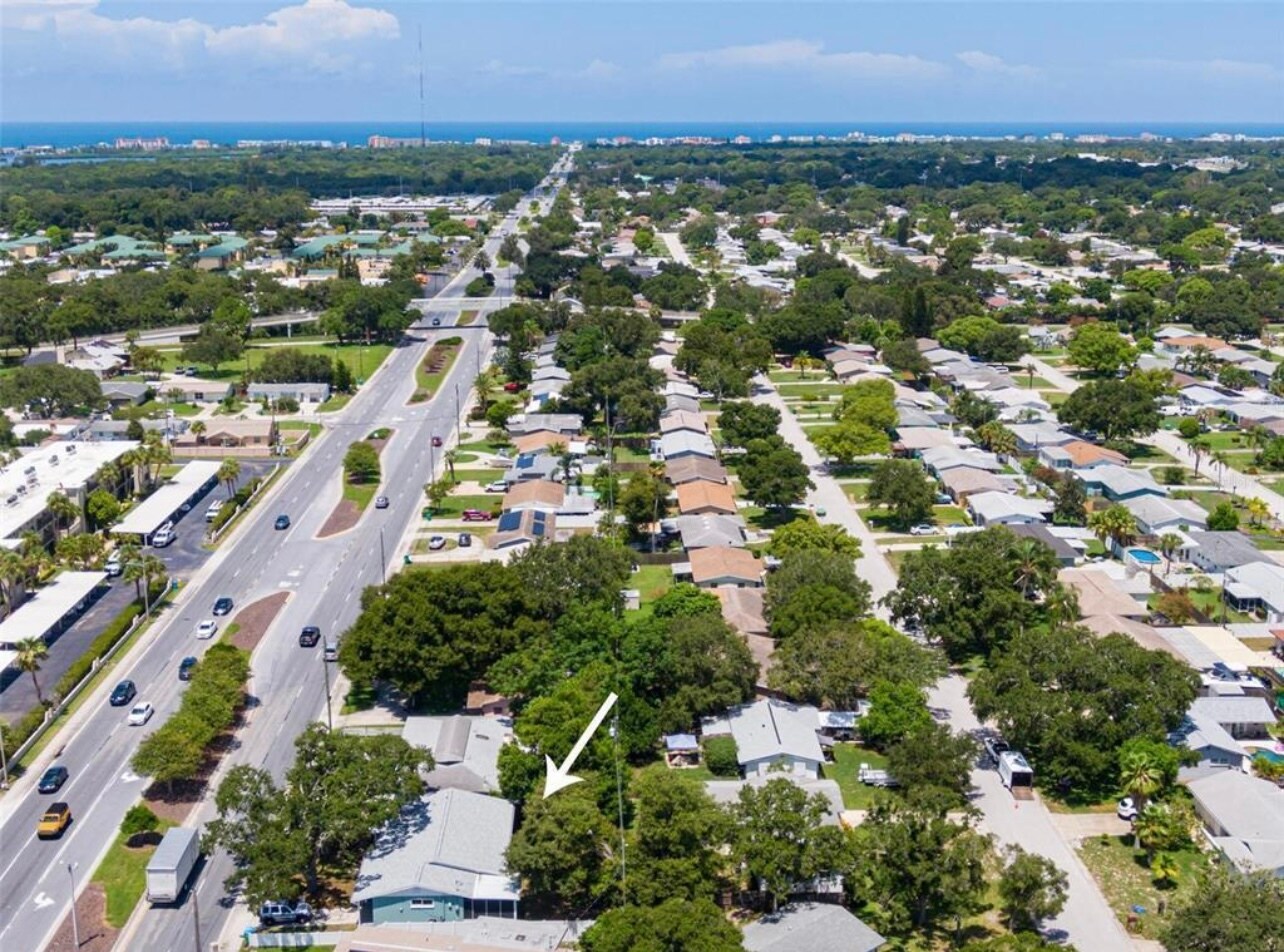 Building Photo - 11615 Park Blvd