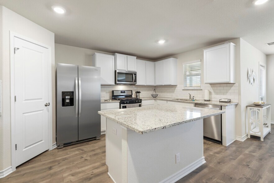 Building Photo - 4773 Chalk