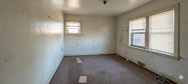 Building Photo - 8214 Pelham Ave