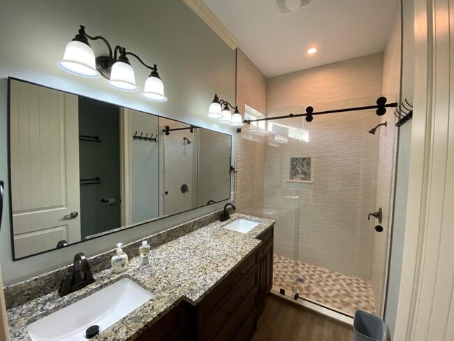 Building Photo - 921 Foxfire Trail