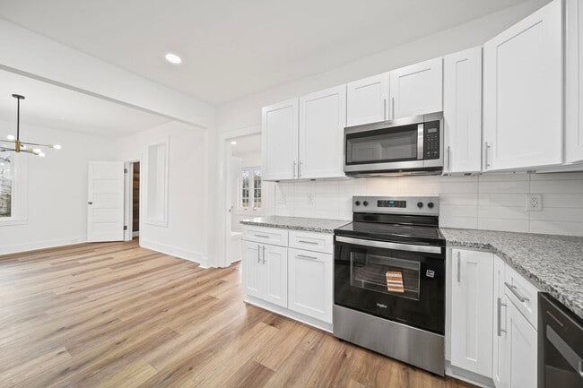 Building Photo - 1703 Lowder St