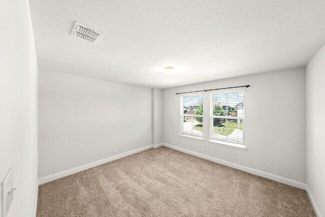 Building Photo - Pools, Waterslides, Fitness Center, Fishing, Splash Pad and MORE!