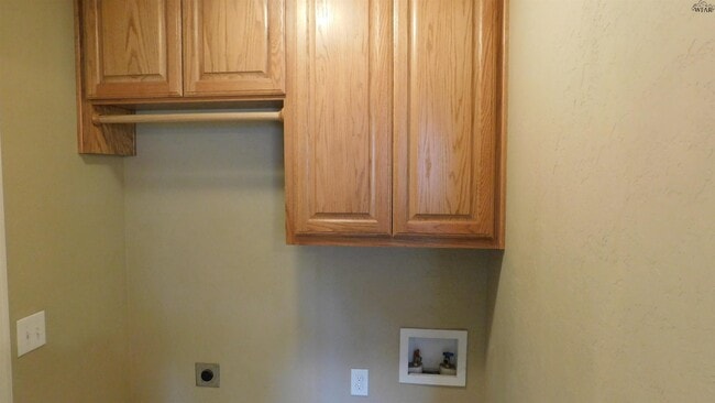 Building Photo - 118 Stonebridge St