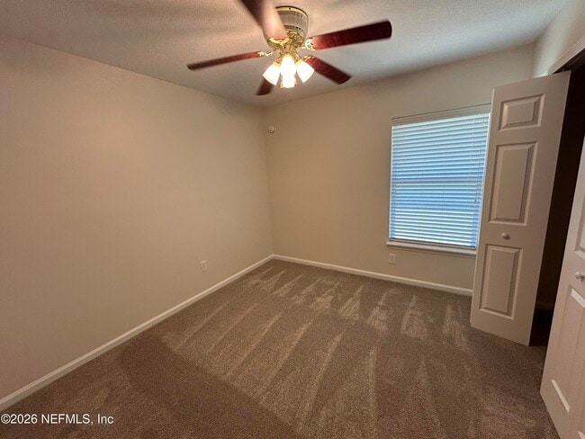 Building Photo - 13916 Fish Eagle Dr E