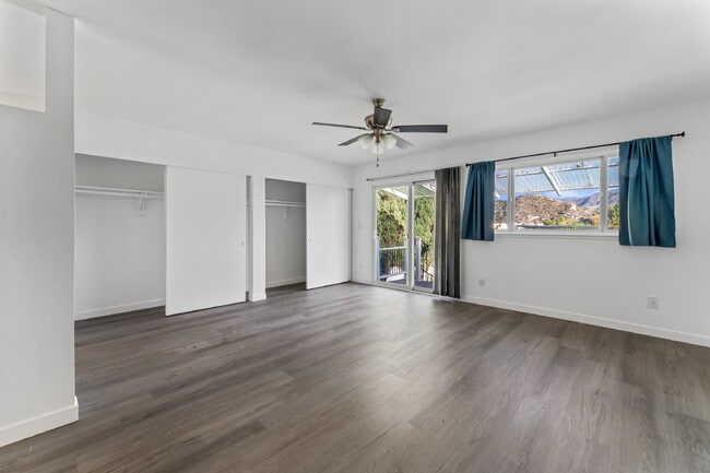 Building Photo - "Experience Luxurious Living: Spacious 4-B...