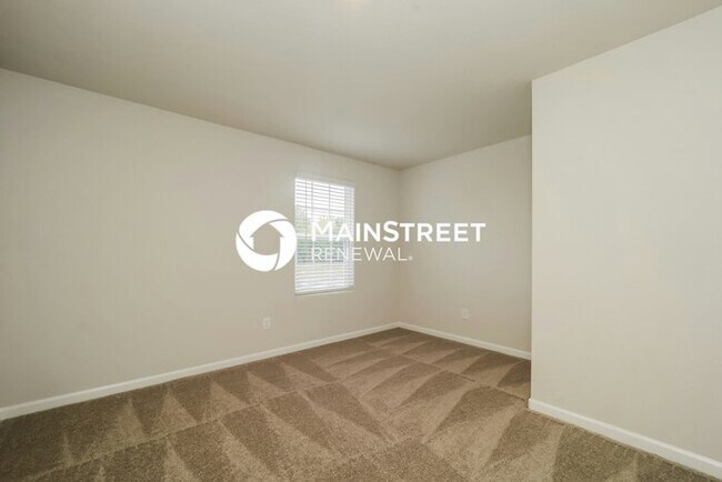 Building Photo - 4 Bedroom Pet-Friendly Home in Greensboro, NC with Main Street Renewal