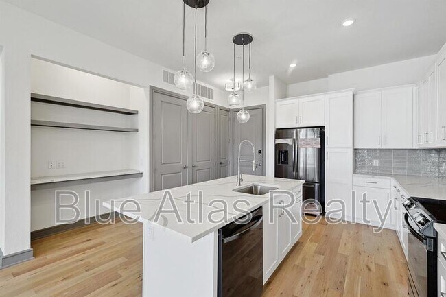 Primary Photo - 2700 Old Denton Rd