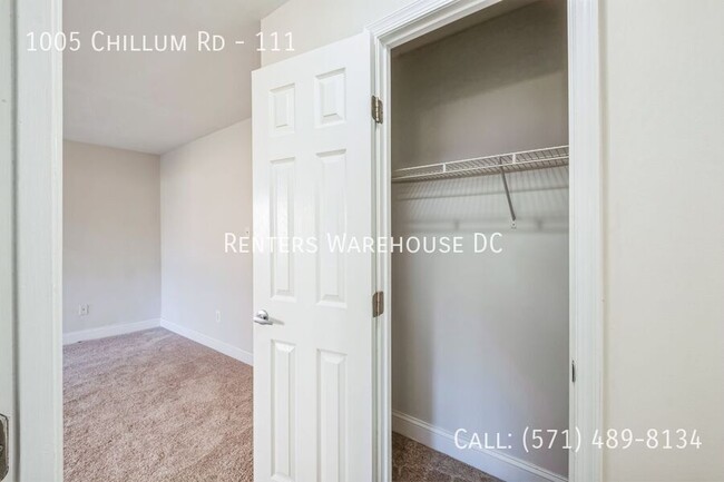 Building Photo - Fresh and Updated 1Bd/1Bth condo!  Availab...