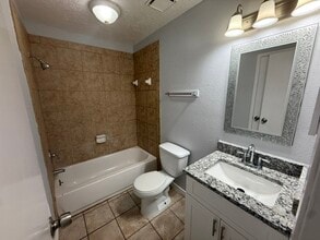 Building Photo - 10028 Ridgecoral Dr