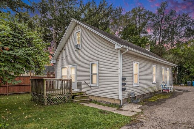Building Photo - $849-Stylish 1-Bed/1-Bath Apartment with a...