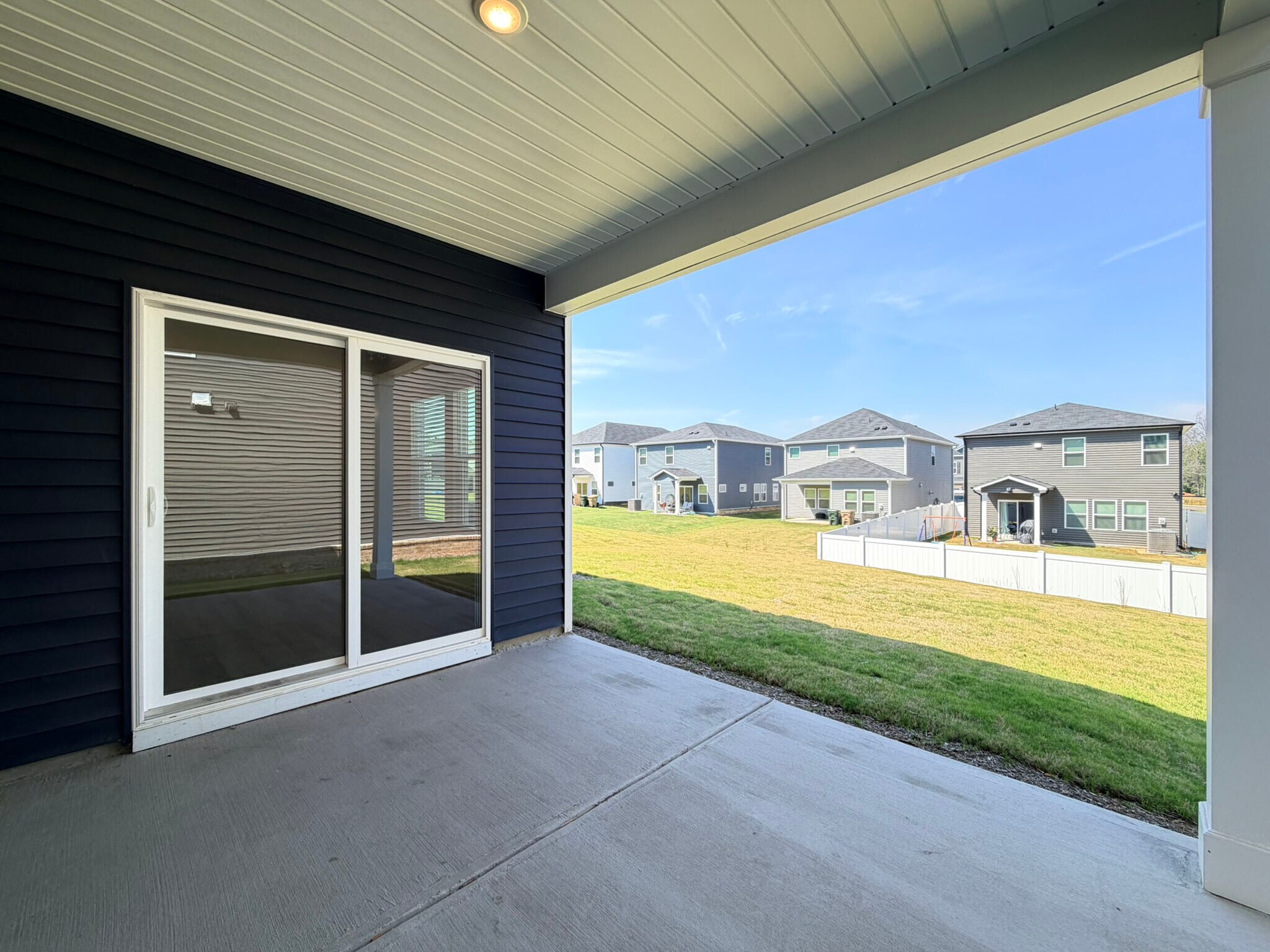 Building Photo - 645 Red River Dr