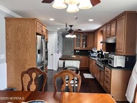 Building Photo - 73 Cedarhurst Rd