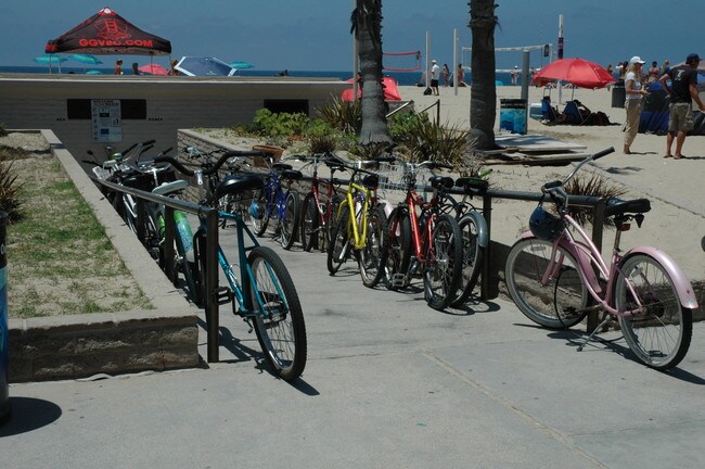 Lock up your bike at the beach - 2411 Prospect Ave