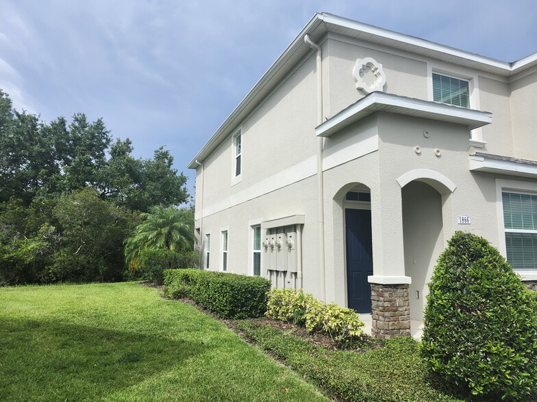 Building Photo - 1866 Greenwood Valley Dr