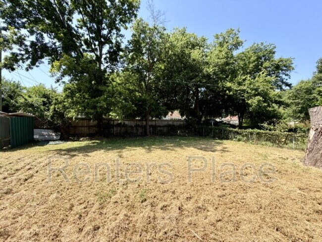Building Photo - 4308 E 4th Pl